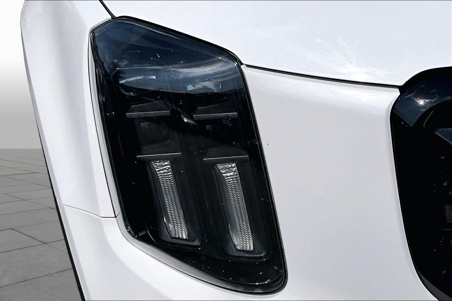 Used 2024 Glacial White Pearl Kia SX Prestige X-Pro image 26