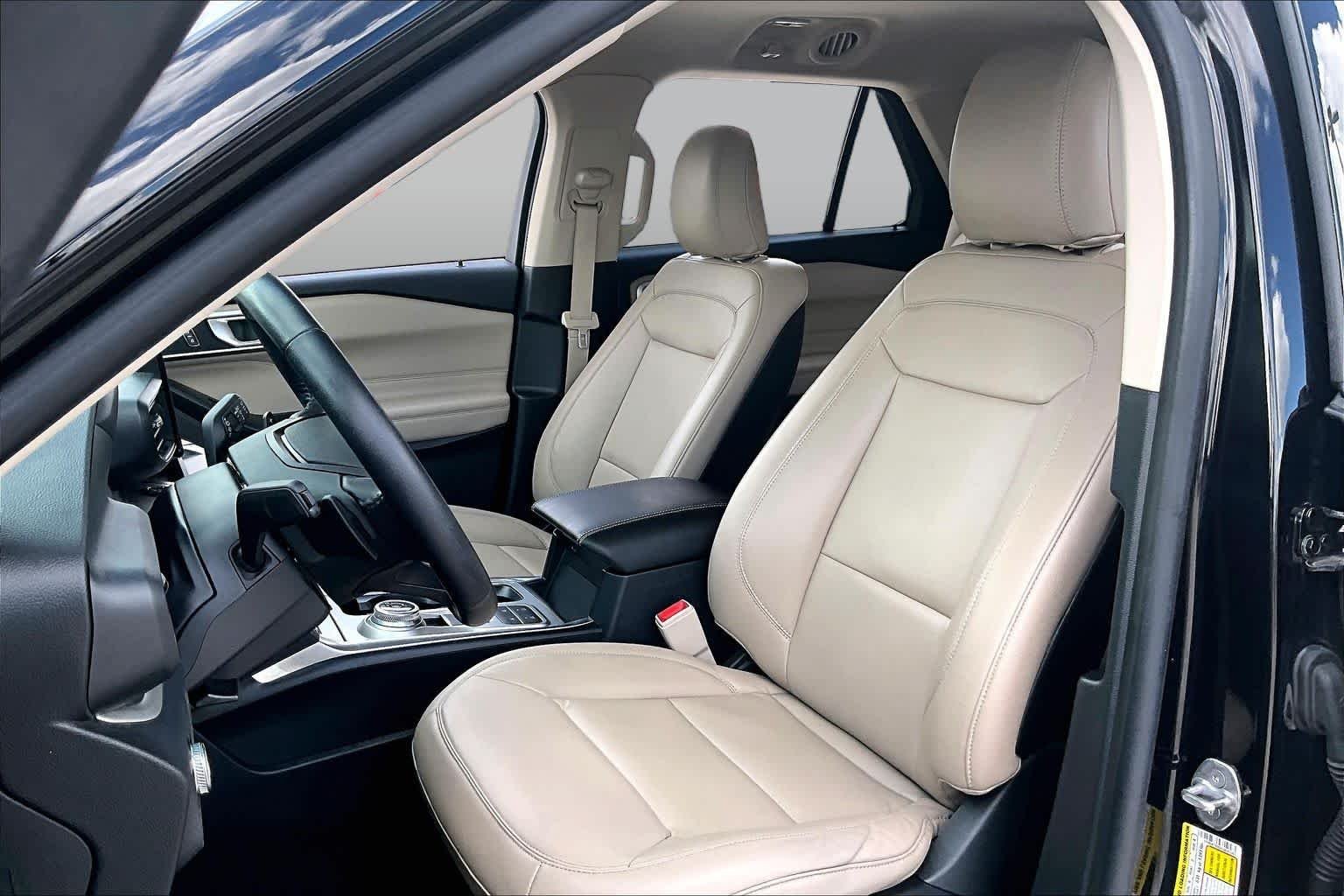Used 2020 Agate Black Metallic Ford XLT image 6