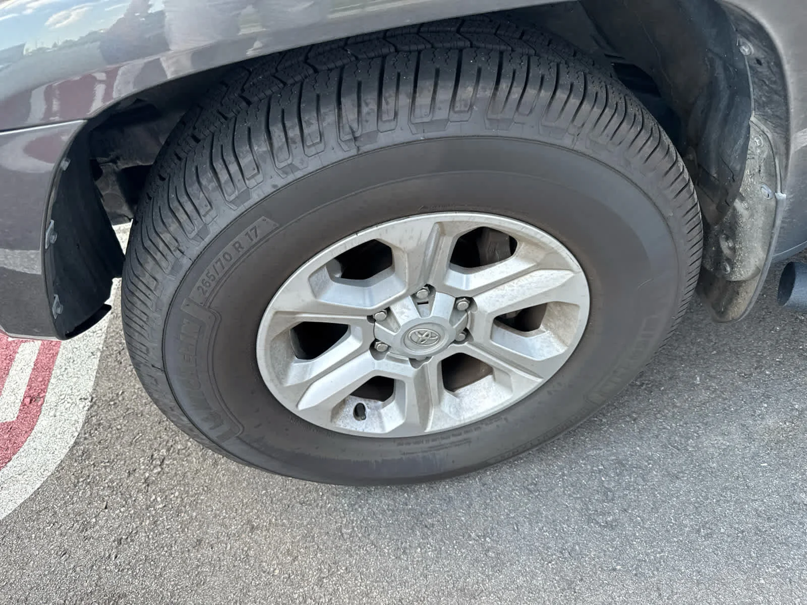 Used 2022 Magnetic Gray Metallic Toyota SR5 image 3