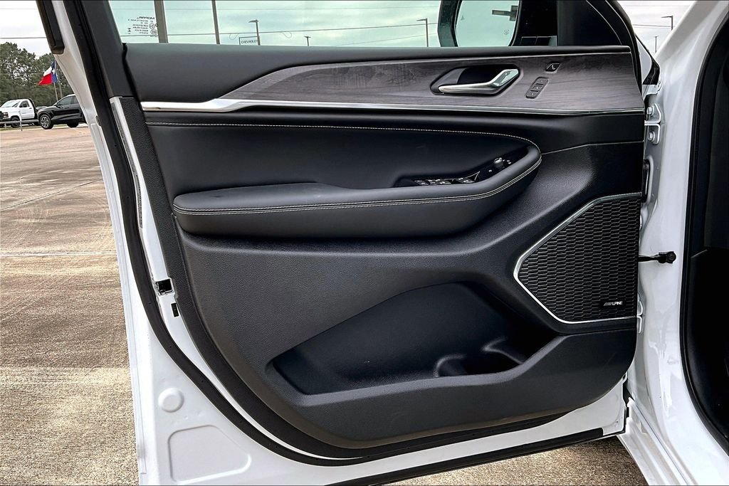 New 2025 Jeep Grand Cherokee L Overland 4D Sport Utility