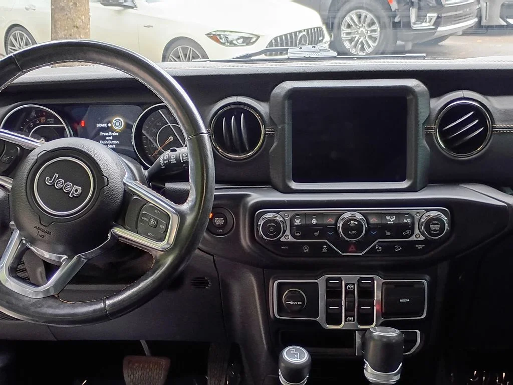 Used 2021 Granite Crystal Metallic Clearcoat Jeep Unlimited Sahara High Altitude image 19