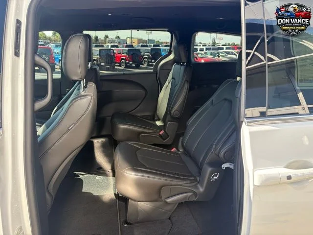2026 Chrysler Pacifica Select - Photo 21