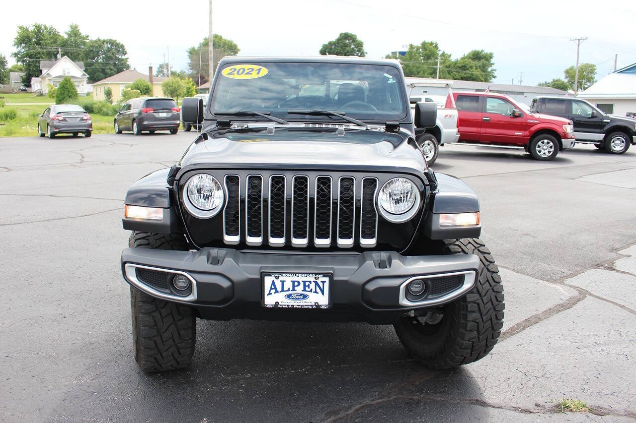 Used 2021 Black Clear Coat Jeep Overland 4x4 4dr Crew Cab 5.0 ft. SB image 5
