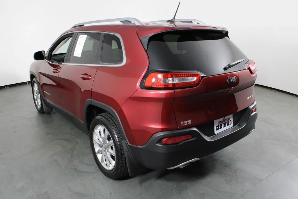 Used 2015 Red Jeep Limited image 3