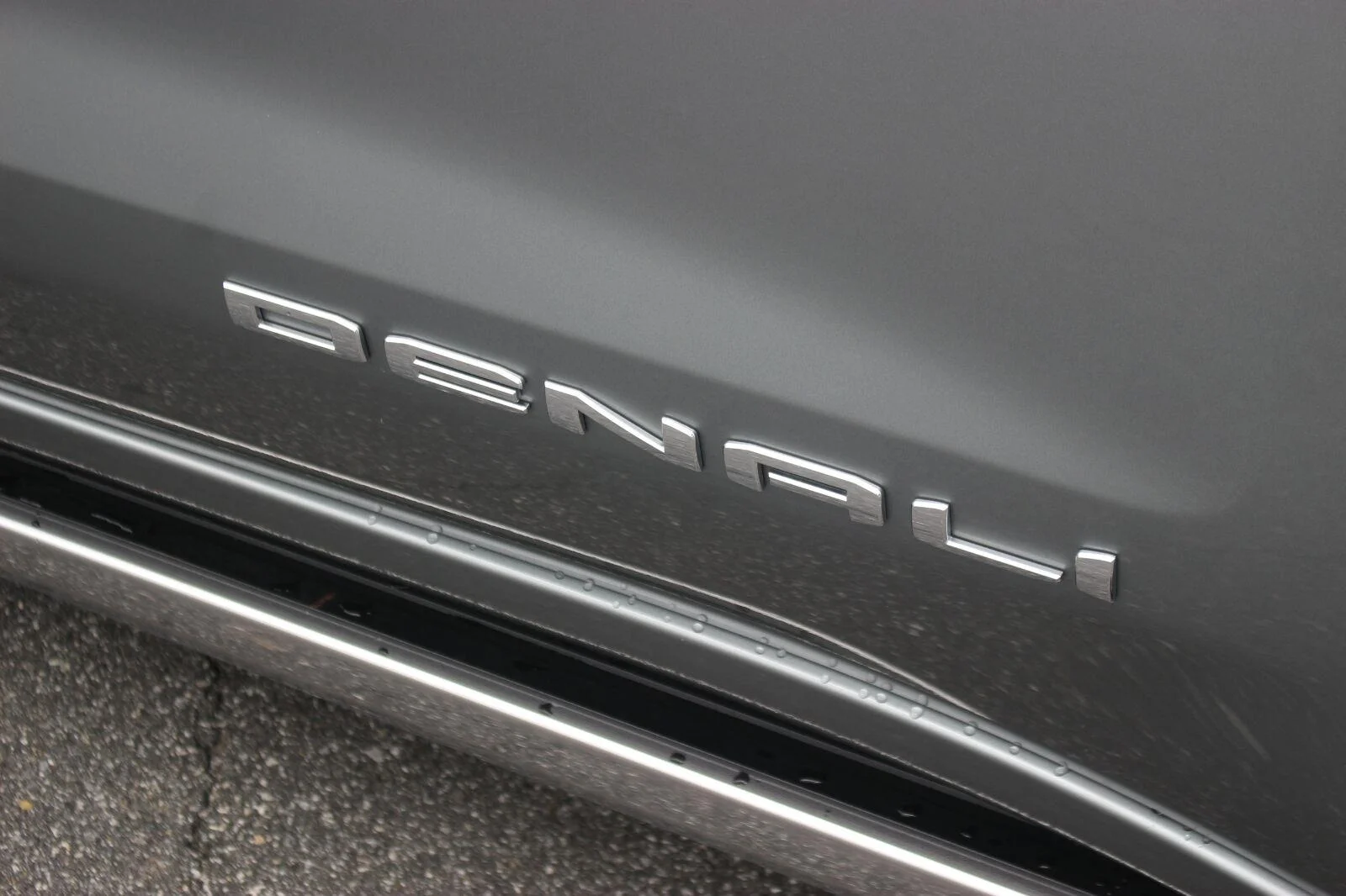 Used 2026 Sterling Metallic GMC Denali image 11