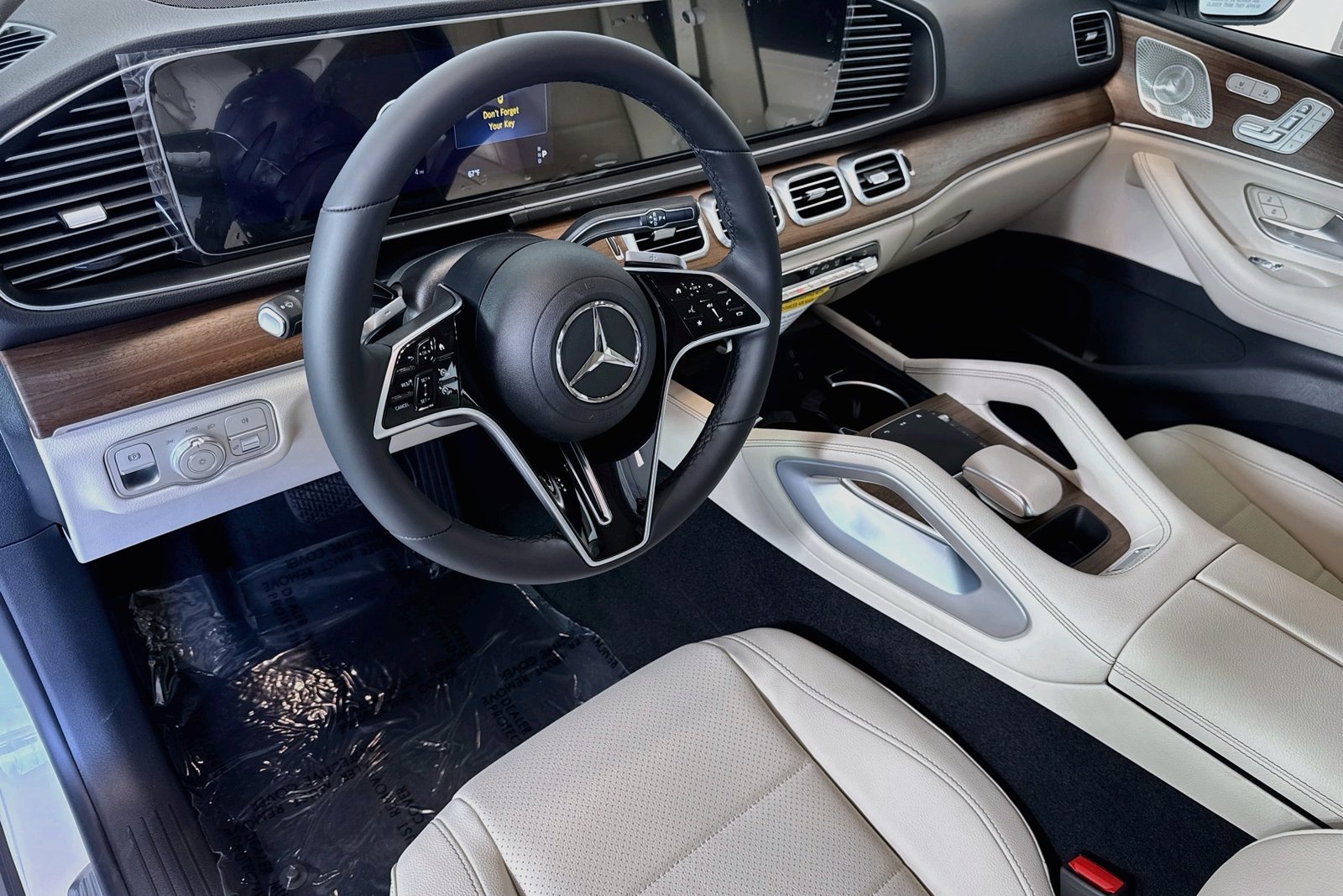 New 2026 Polar White Mercedes-Benz GLE 450 image 9