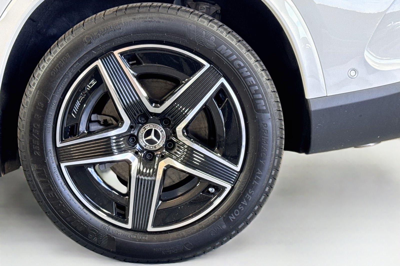 New 2026 Polar White Mercedes-Benz GLC 300 image 28