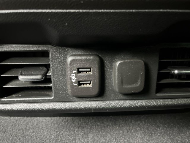 Used 2020 Summit White GMC SLE image 12