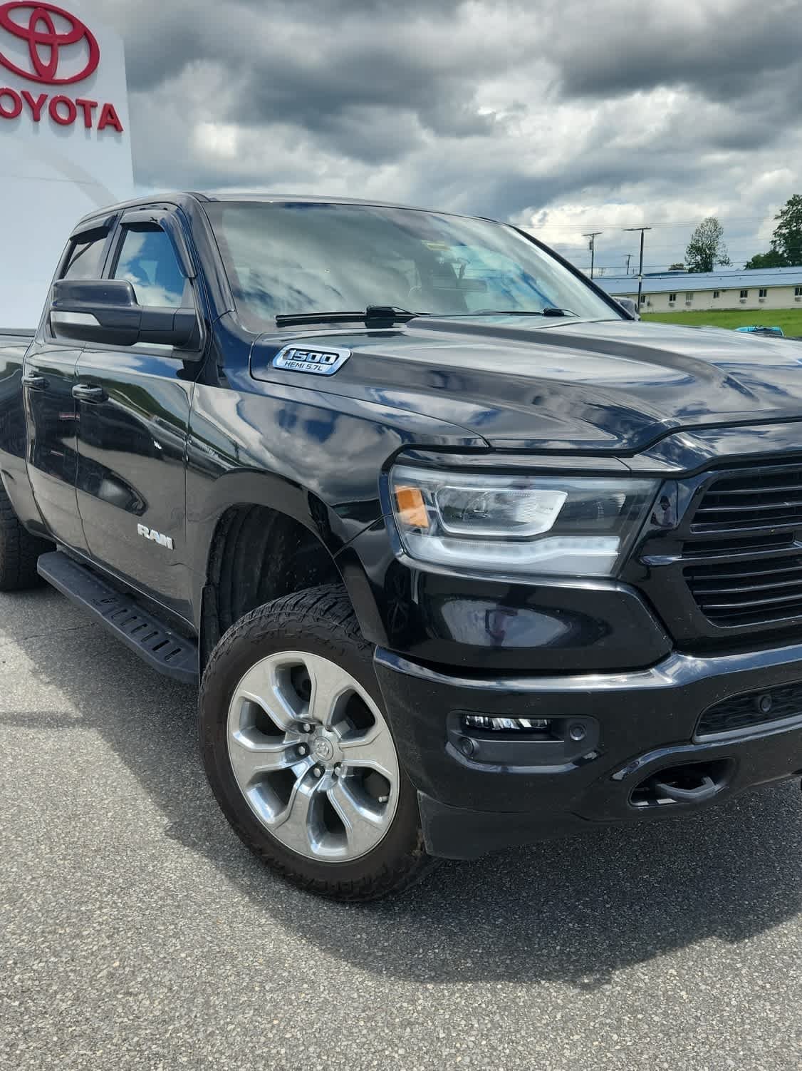 Used 2021 Diamond Black Crystal Pearlcoat Ram Big Horn image 2