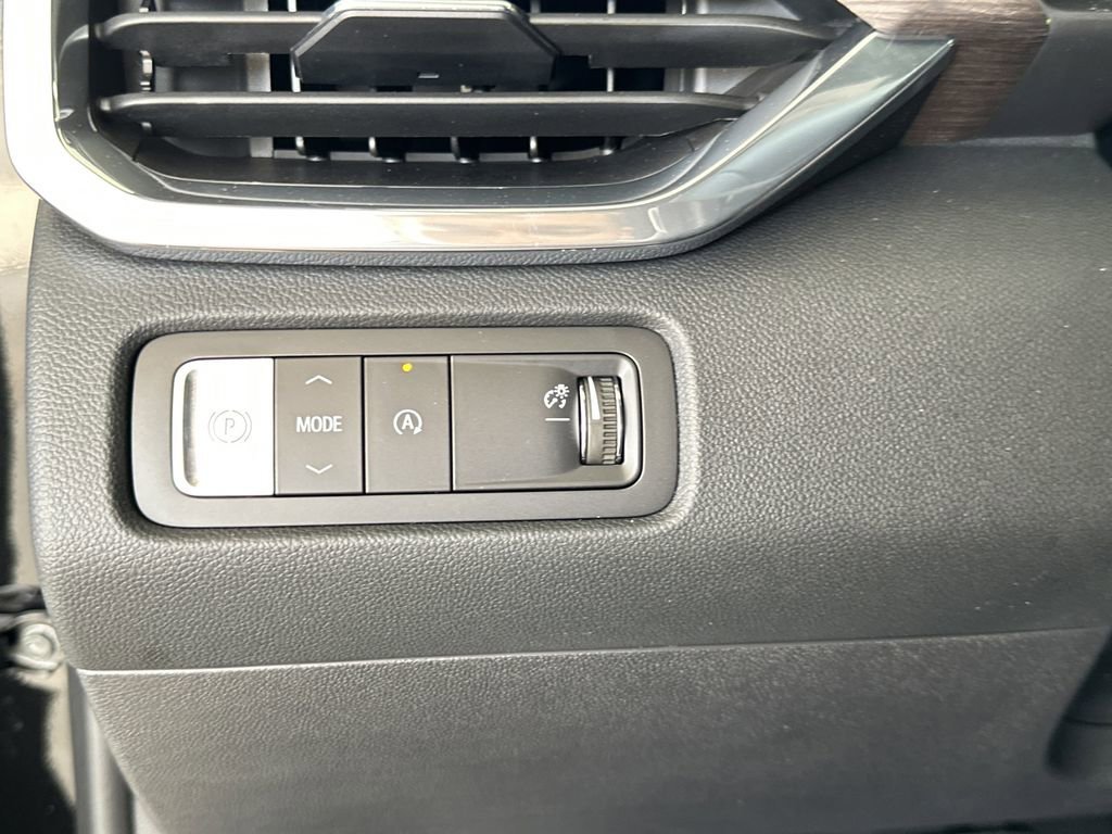 2026 GMC Acadia Denali - Photo 19