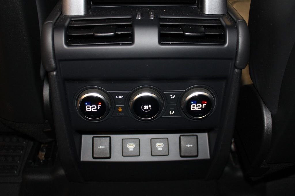 Used 2022  Land Rover XS Edition image 42