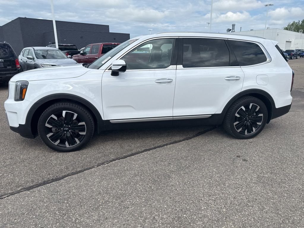 Used 2023 Black Kia SX X-Line image 4