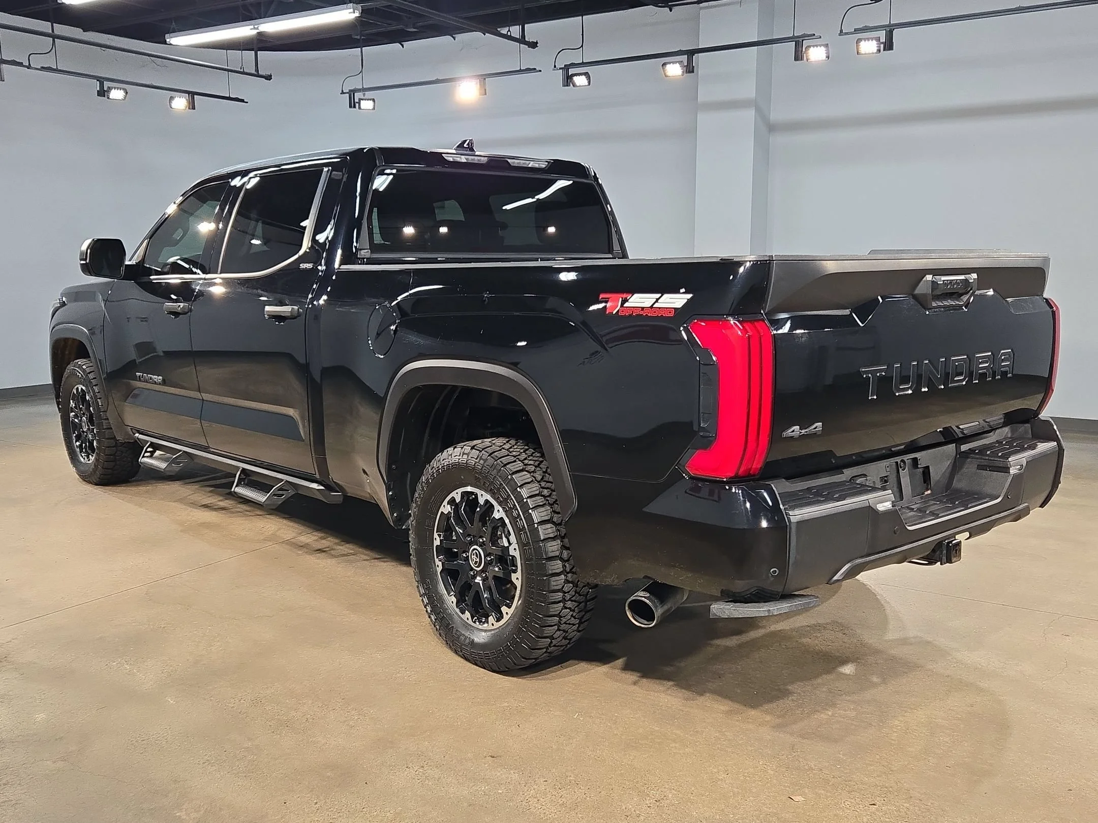 Used 2023 Midnight Black Metallic Toyota SR5 image 5