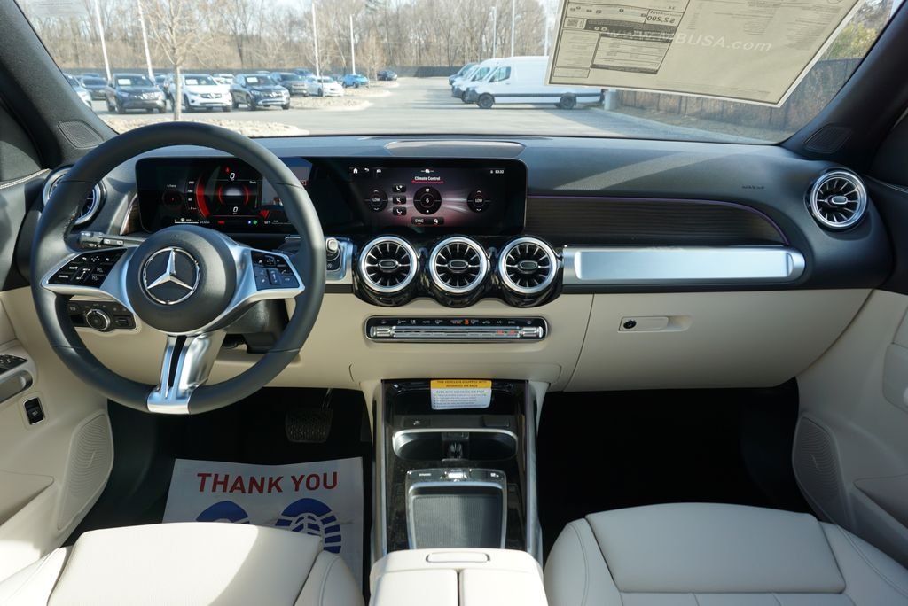 Used 2026 Polar White Mercedes-Benz GLB 250 image 17