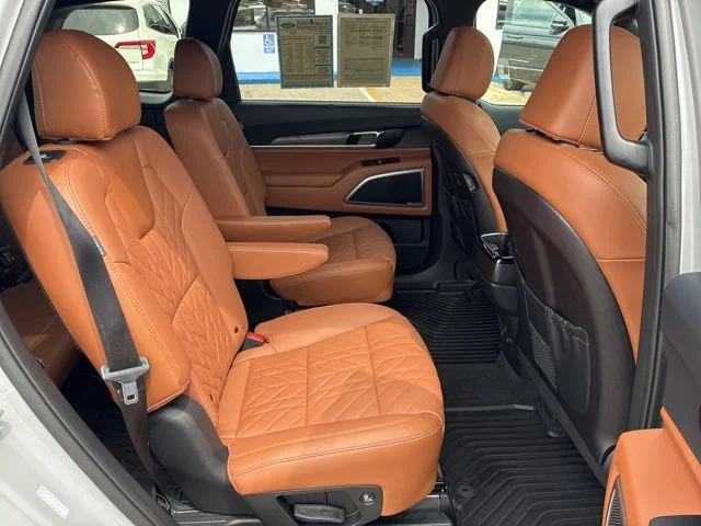 Certified Used 2025 Wolf Gray Kia EX X-Line image 31