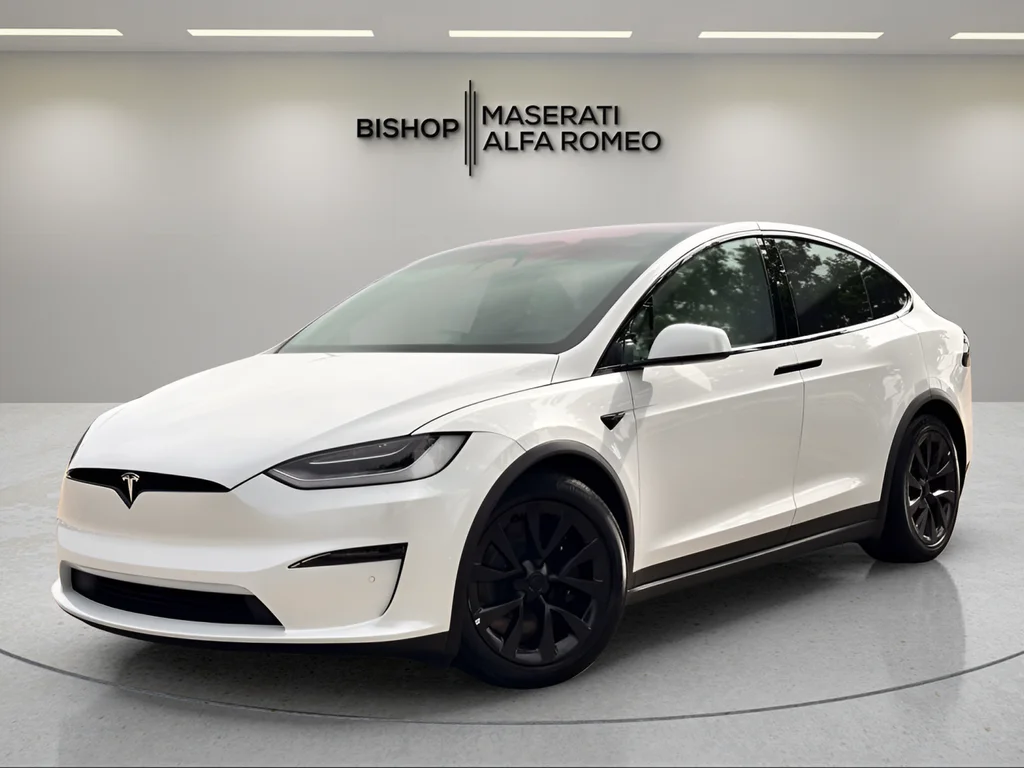 Used 2023 White Tesla Base image 3