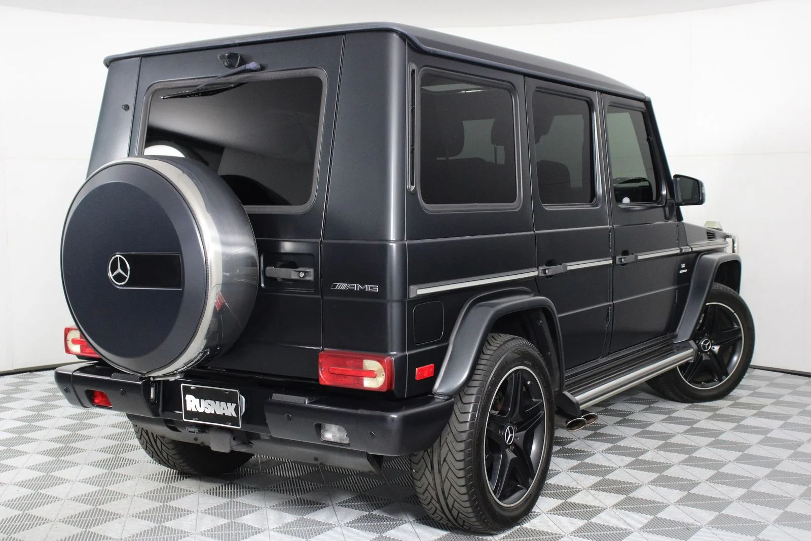 Used 2015 designo Magno Night Black Mercedes-Benz G 63 AMG® image 4