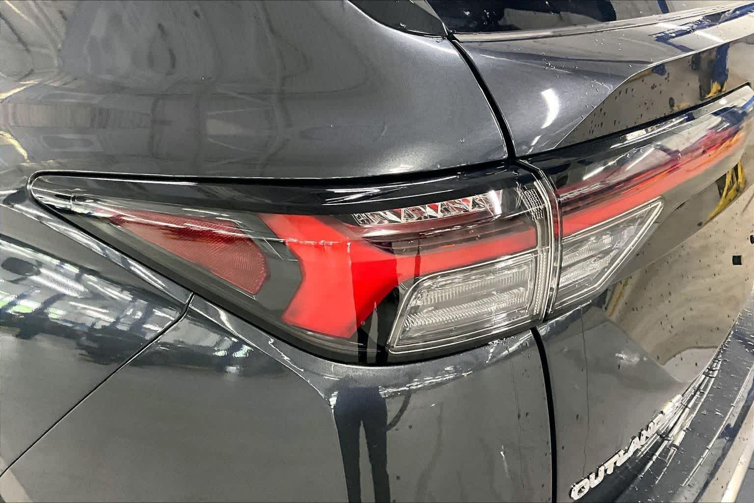 Used 2025 Graphite Gray Mitsubishi SE image 28