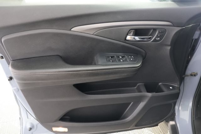 Used 2022 Blue Honda RTL-E image 25
