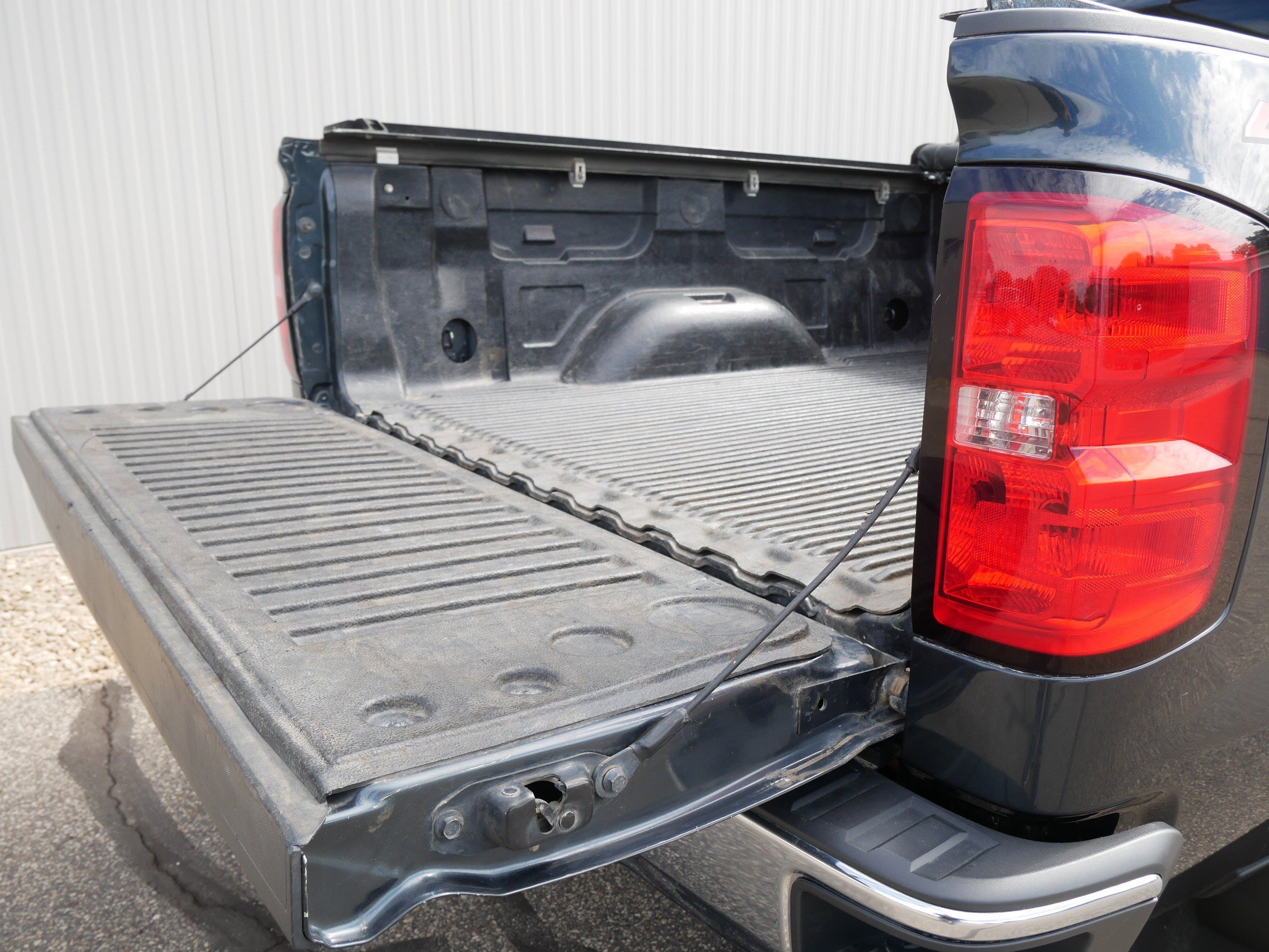 Used 2019 Graphite Metallic Chevrolet LT image 12