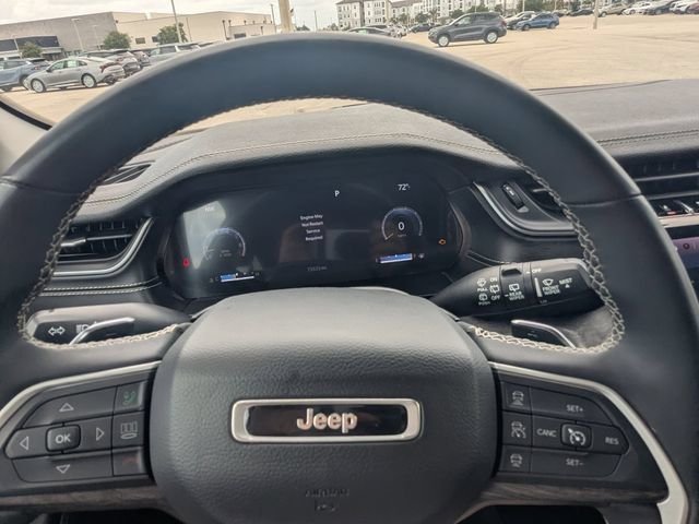 Used 2023 Diamond Black Jeep Limited image 37
