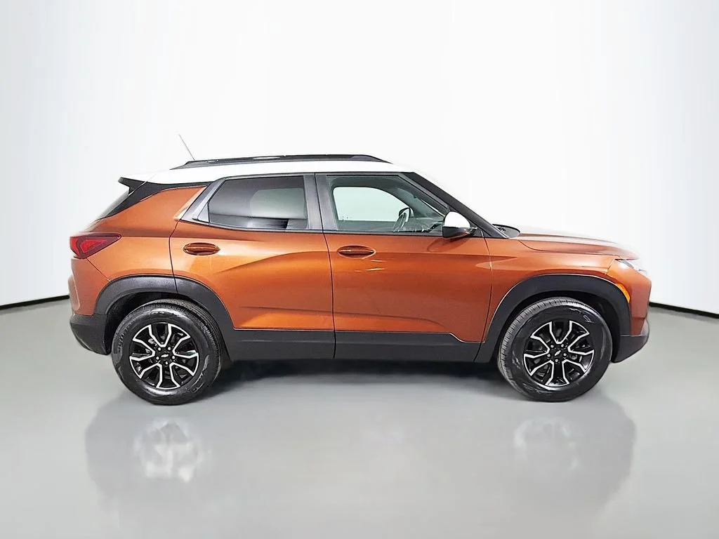 Used 2021 Dark Copper Metallic Chevrolet ACTIV image 5