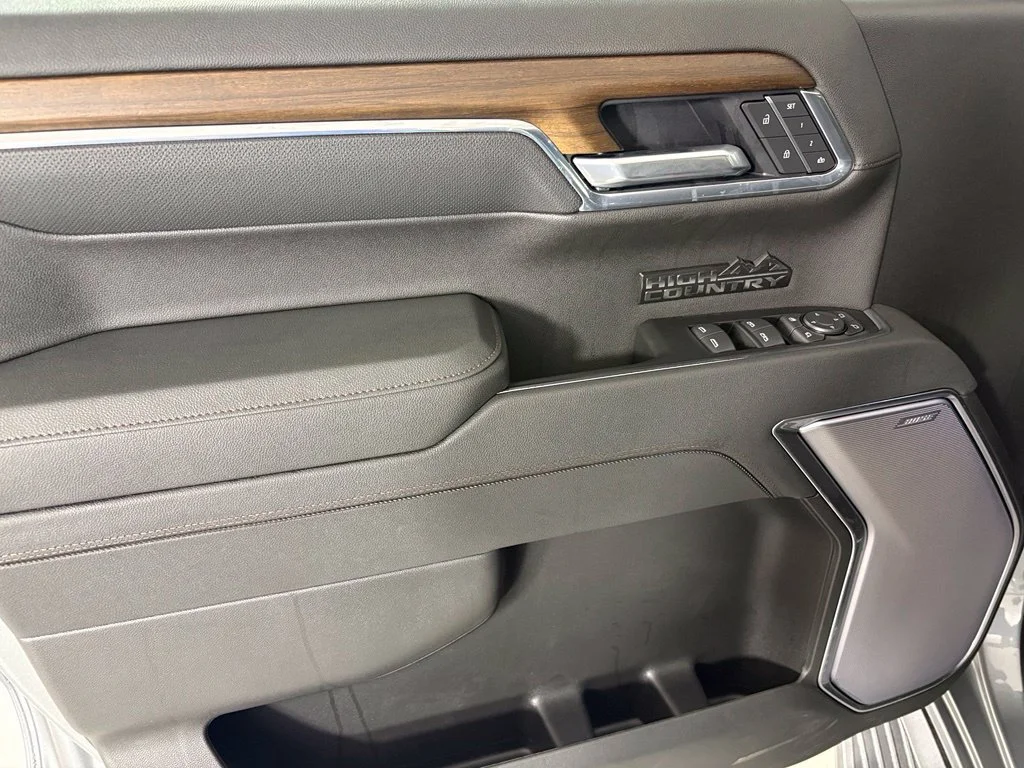 New 2026 Sterling Gray Metallic Chevrolet High Country image 18