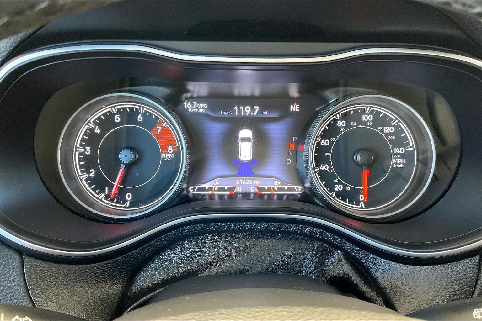 Used 2019 Pearl White Pearlcoat Jeep Trailhawk image 22