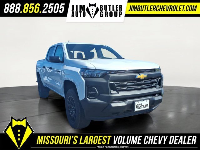 New 2026 Summit White Chevrolet WT image 20