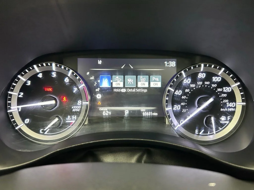 Used 2022 Black Toyota Platinum image 22