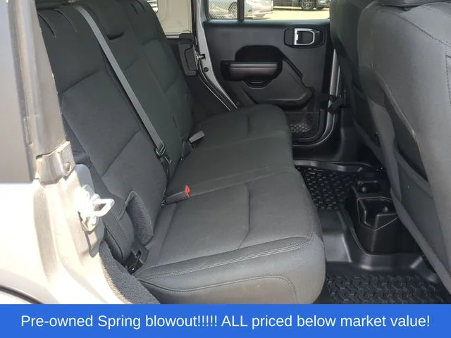 Used 2021 Silver Jeep Unlimited Sport S image 39