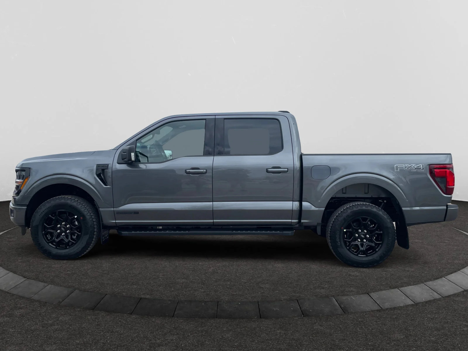New 2026 Carbonized Grey Metallic Ford XLT image 2