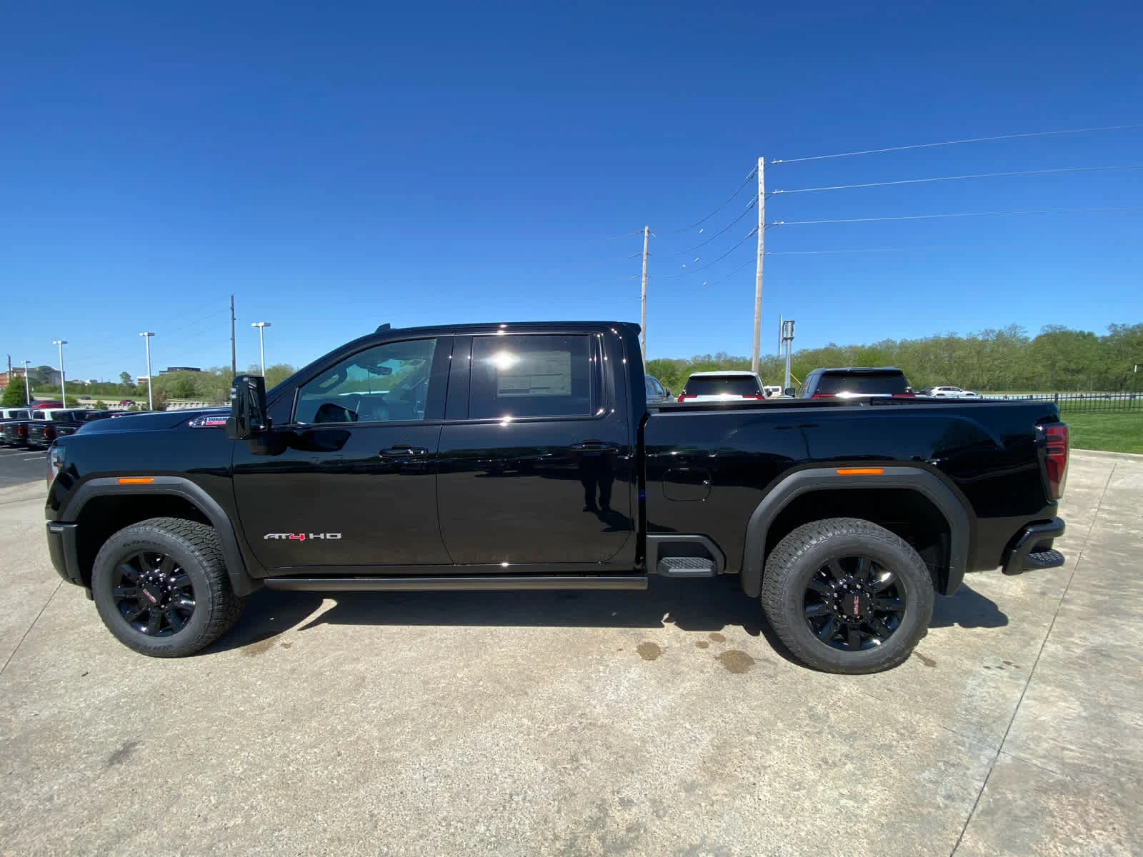 New 2026 Onyx Black GMC AT4 image 9