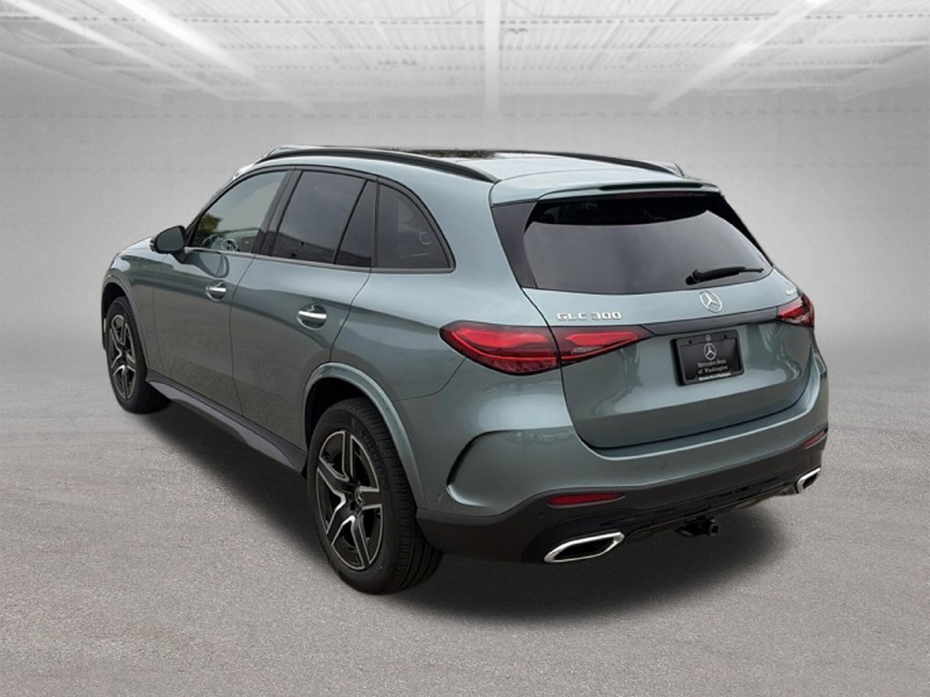 Used 2026 Silver Mercedes-Benz GLC 300 image 3