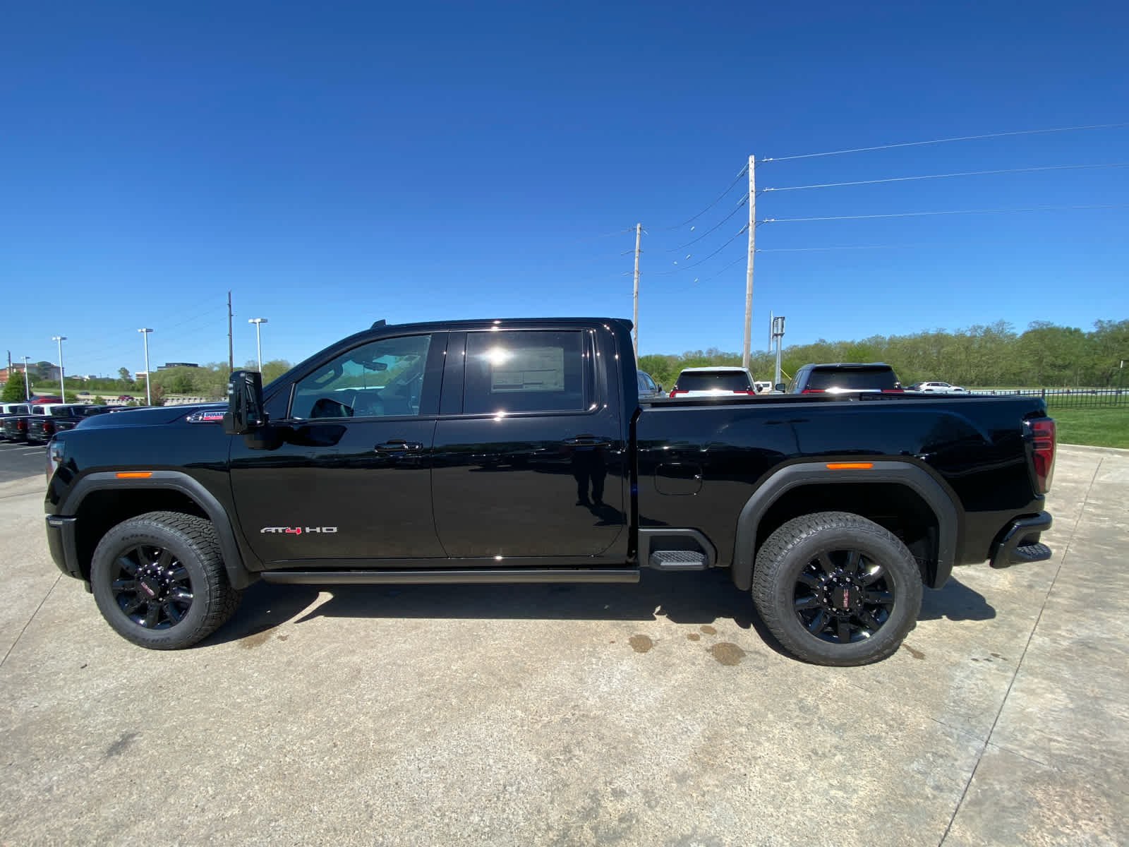 2026 GMC Sierra 2500HD AT4 - Photo 9