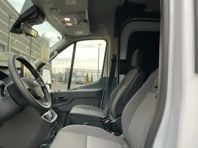 New 2026 Oxford White Ford Base image 15
