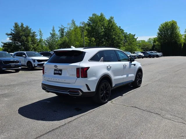 Used 2021 White Pearl Kia SX image 8