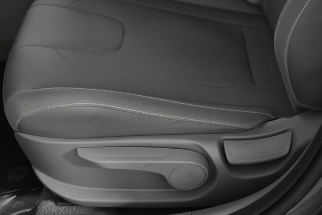 2025 Hyundai Elantra SEL - Photo 27