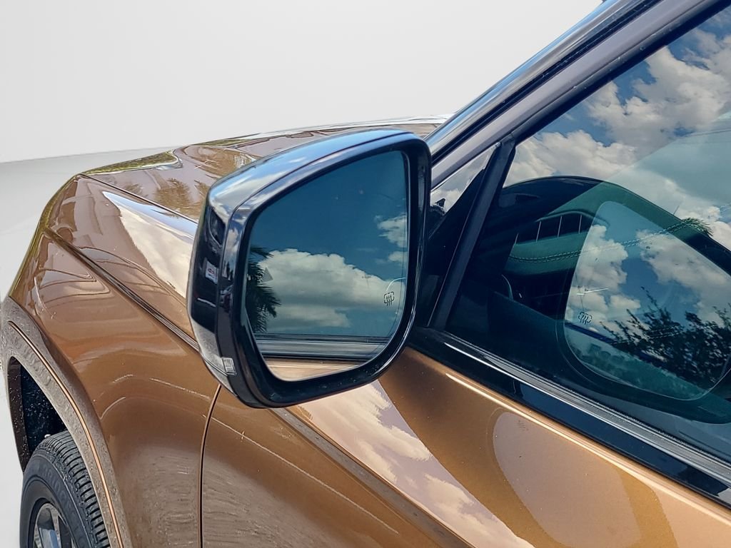 New 2026 Copper Shino Metallic Clear-Coat Exterior Paint Jeep Limited Reserve image 22