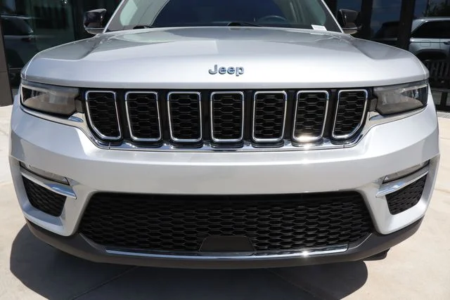 Used 2024 Silver Jeep 4xe image 19