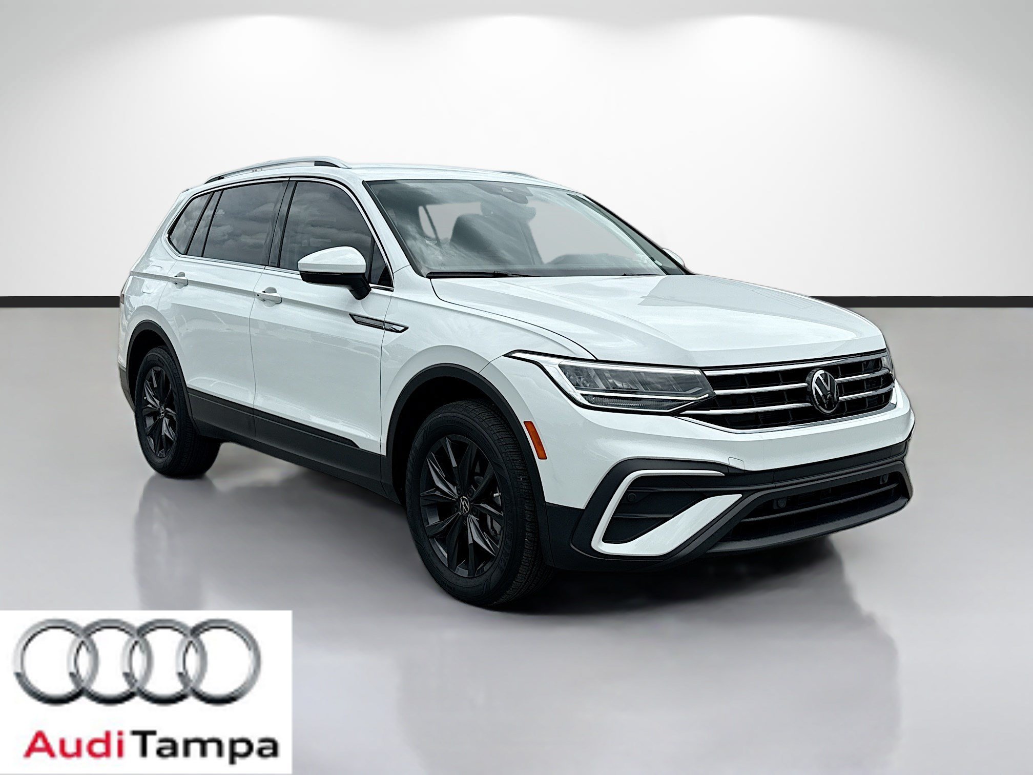 Used 2024 White Volkswagen SE image 1