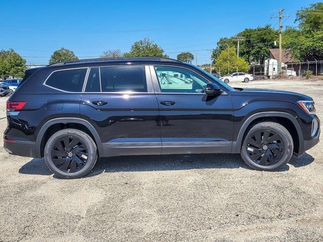 New 2026 Deep Black Pearl Volkswagen 2.0T SE w/Technology image 9