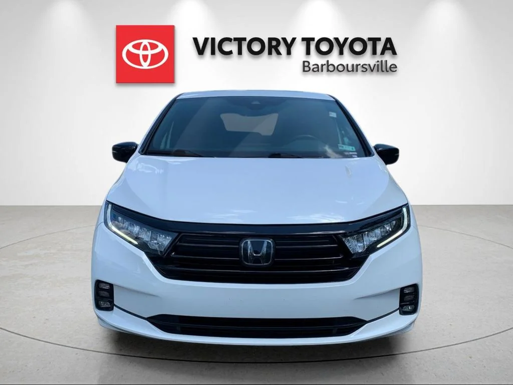 Used 2023  Honda Sport image 8