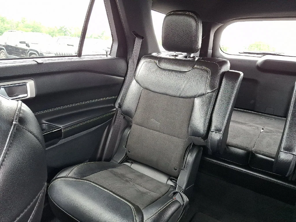 Used 2021 Blue Ford ST image 19