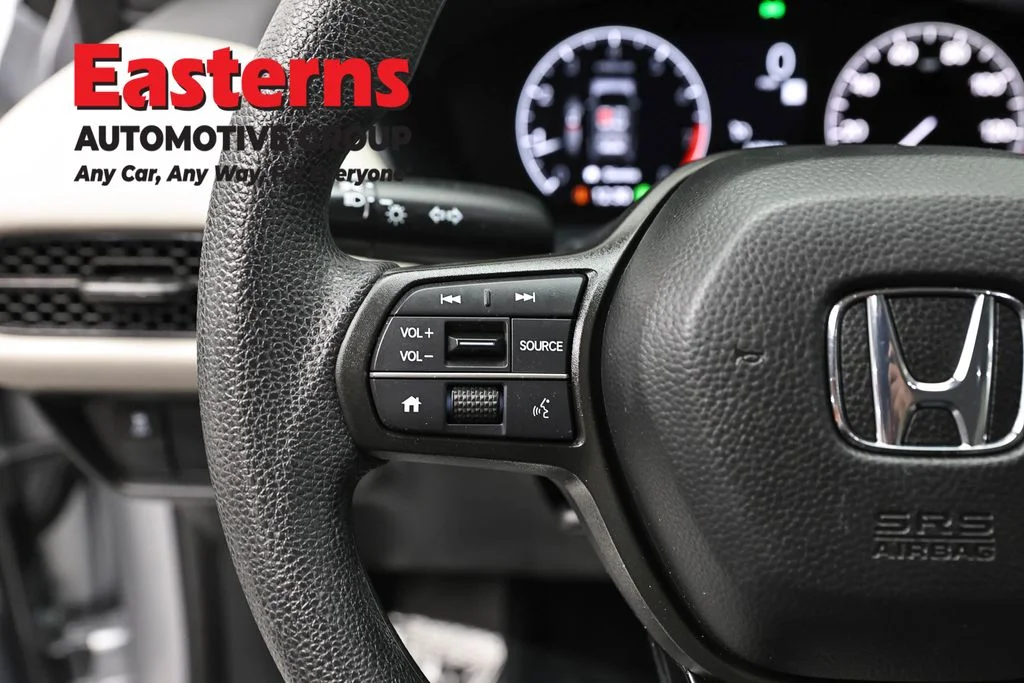 Used 2025 Silver Honda LX image 15