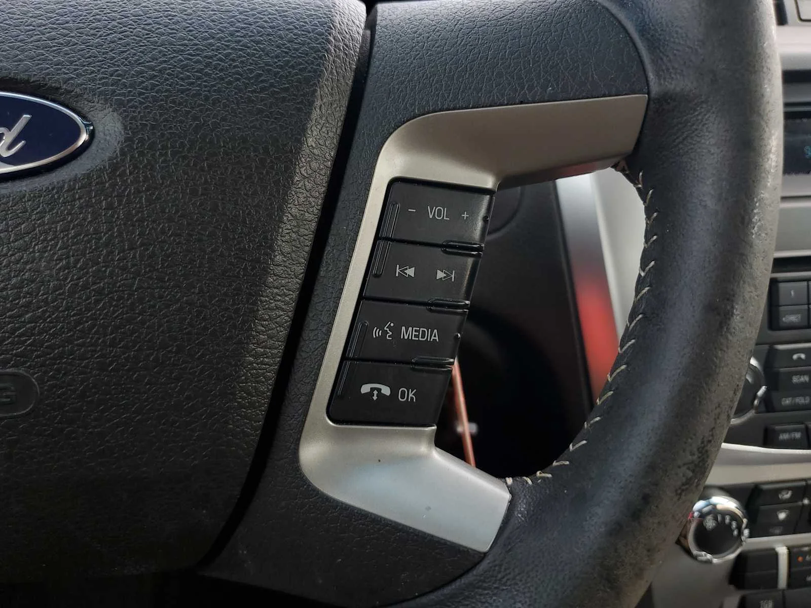 Used 2012 Tuxedo Black Metallic Ford SE image 20