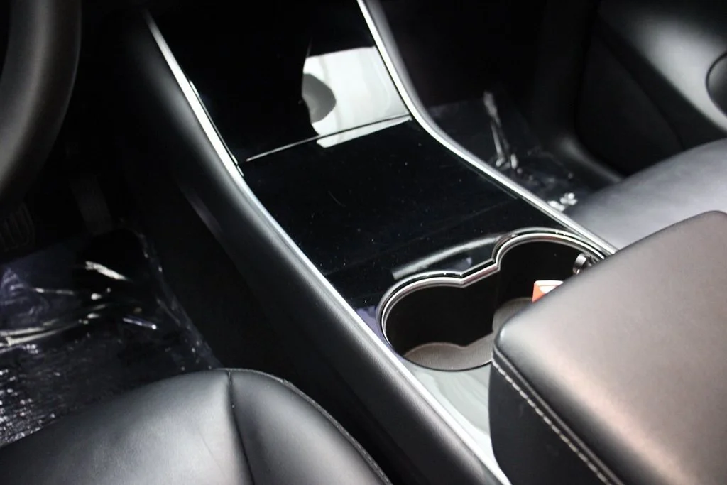 Used 2020 Solid Black Tesla Long Range image 24