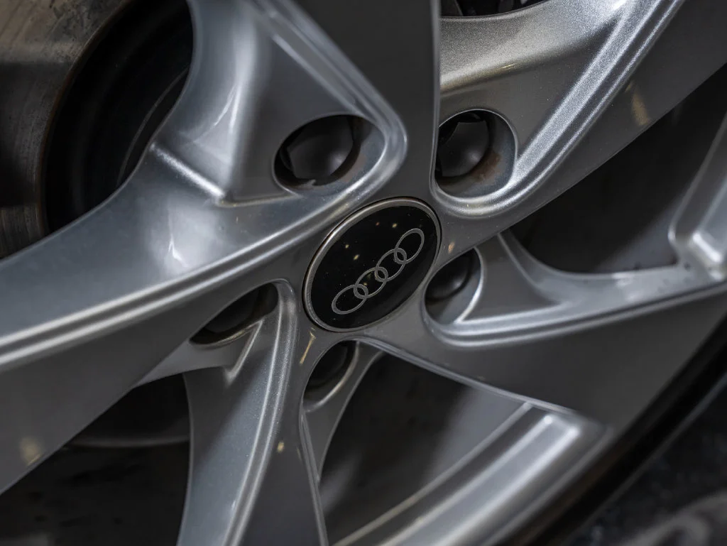 Used 2025 Navarra Blue Metallic Audi 2.0T Premium Plus image 8