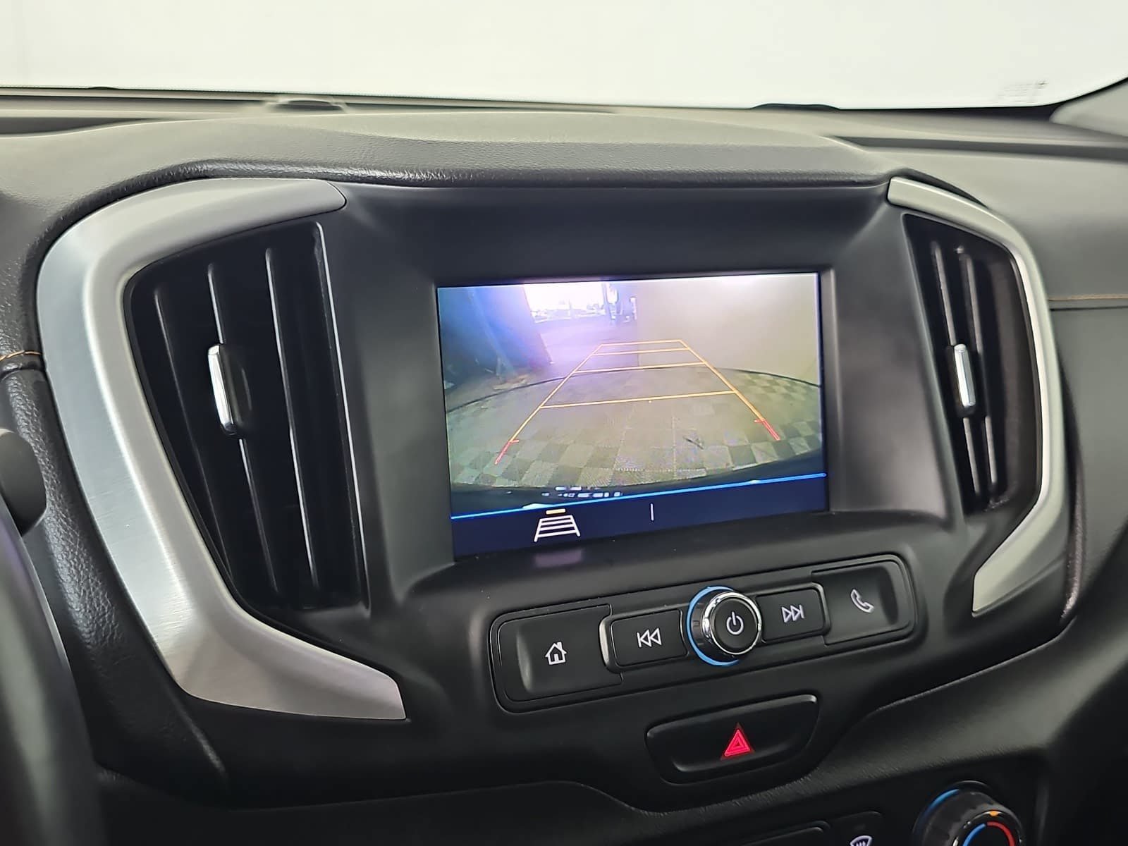 Used 2020 Black GMC SLE image 21