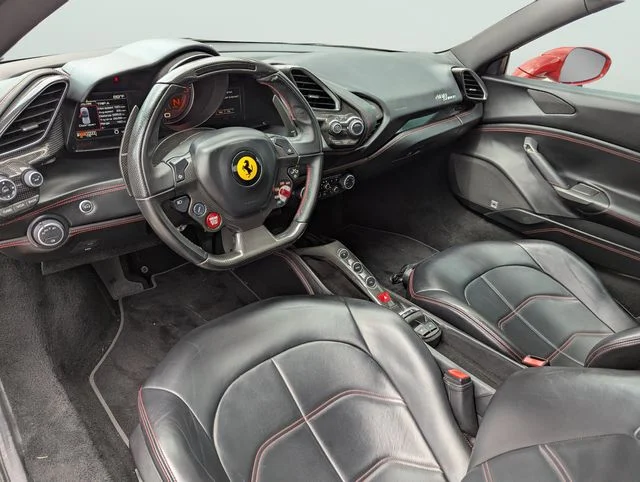 Used 2018  Ferrari Base image 20
